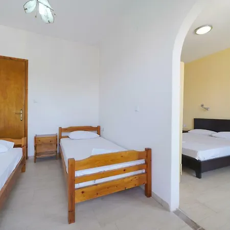 Appartement Lakis *